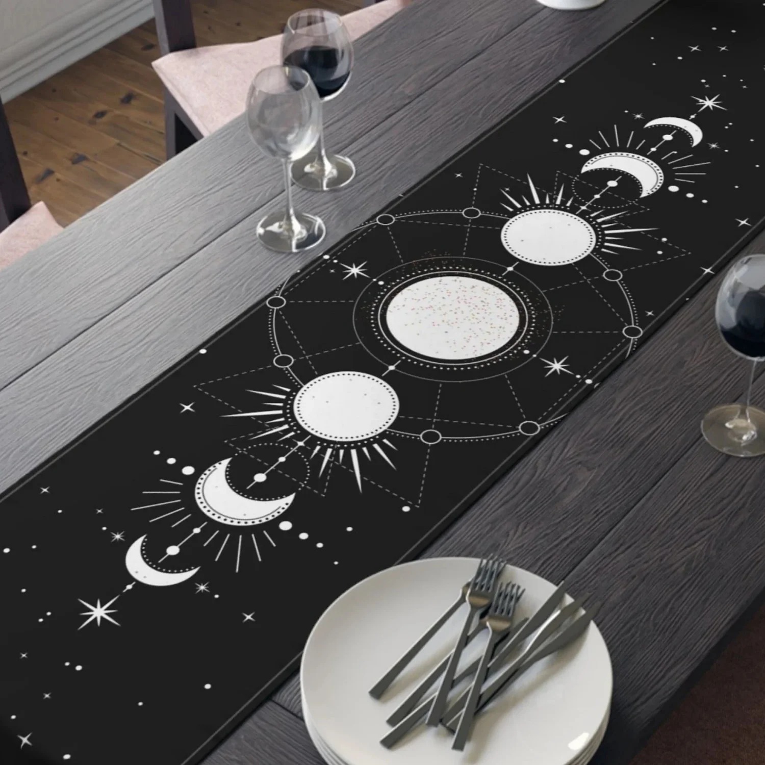 Christmas Table Runner - ผ้าปูโต๊ะลายดวงอาทิตย์ ดวงจันทร์ และดวงดาว ทำจากผ้าลินินเนื้อนุ่ม สำหรับตกแต่งโต๊ะสไตล์โบโฮลุคเทพนิยาย